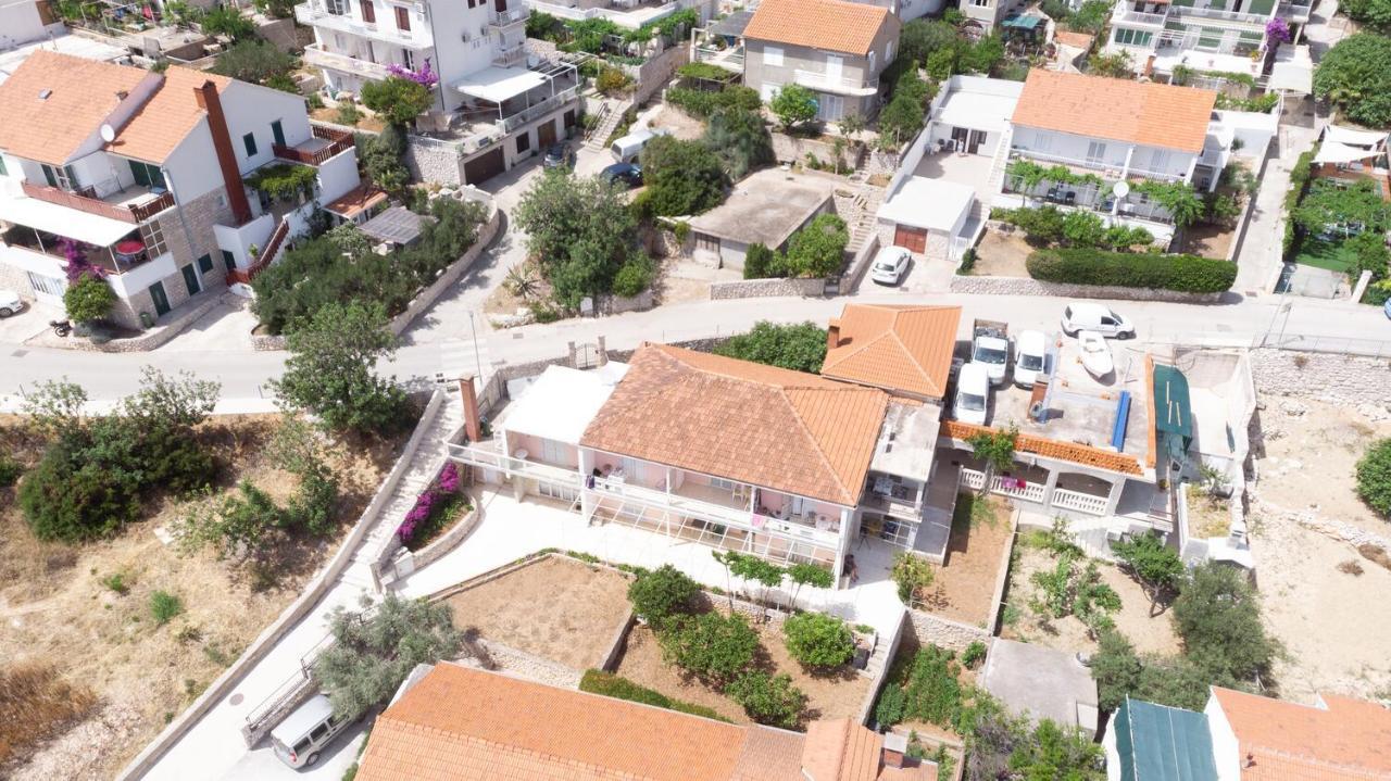 Apartments And Rooms With Parking Space Hvar - 15706 Hvar Town Exterior photo