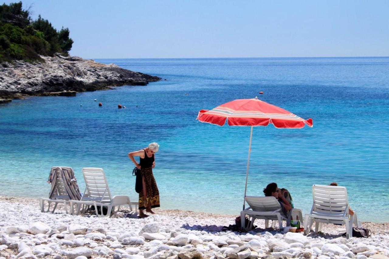 Apartments And Rooms With Parking Space Hvar - 15706 Hvar Town Exterior photo