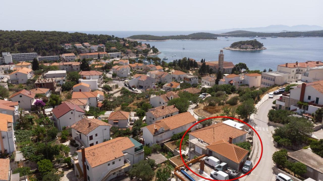 Apartments And Rooms With Parking Space Hvar - 15706 Hvar Town Exterior photo