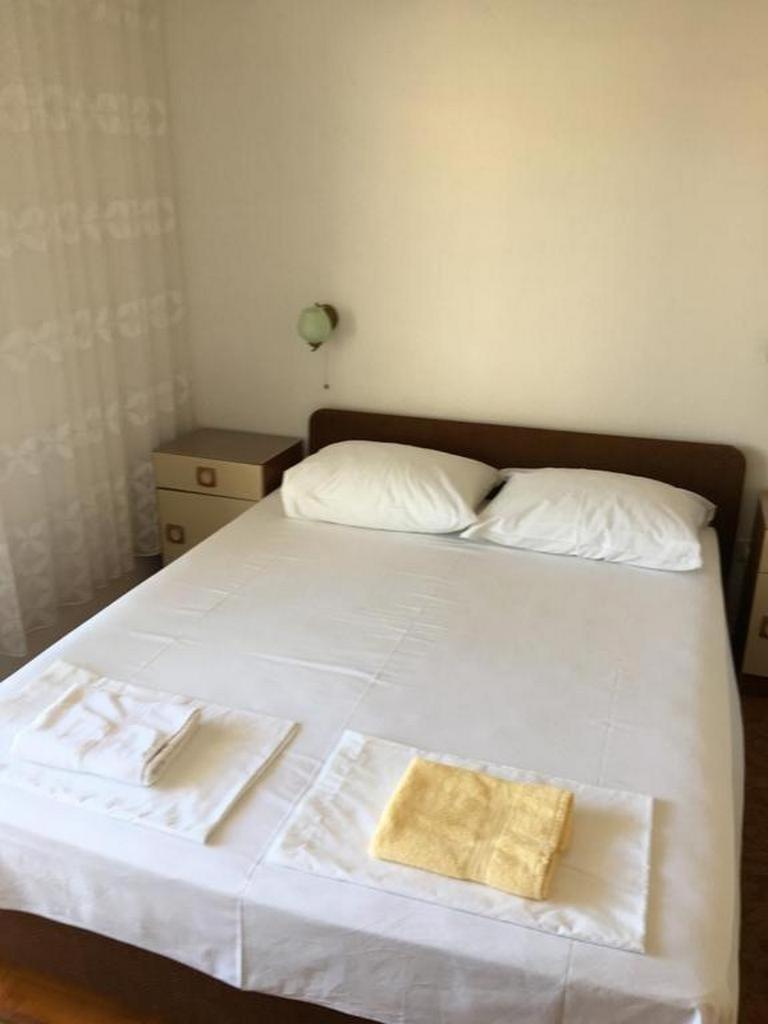 Apartments And Rooms With Parking Space Hvar - 15706 Hvar Town Exterior photo