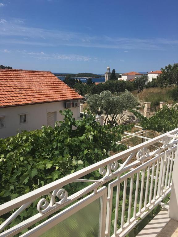 Apartments And Rooms With Parking Space Hvar - 15706 Hvar Town Exterior photo